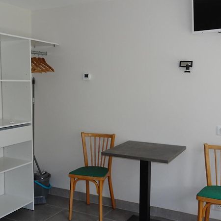 Studio Gites Au Pont De La Gineze Barjac  Εξωτερικό φωτογραφία